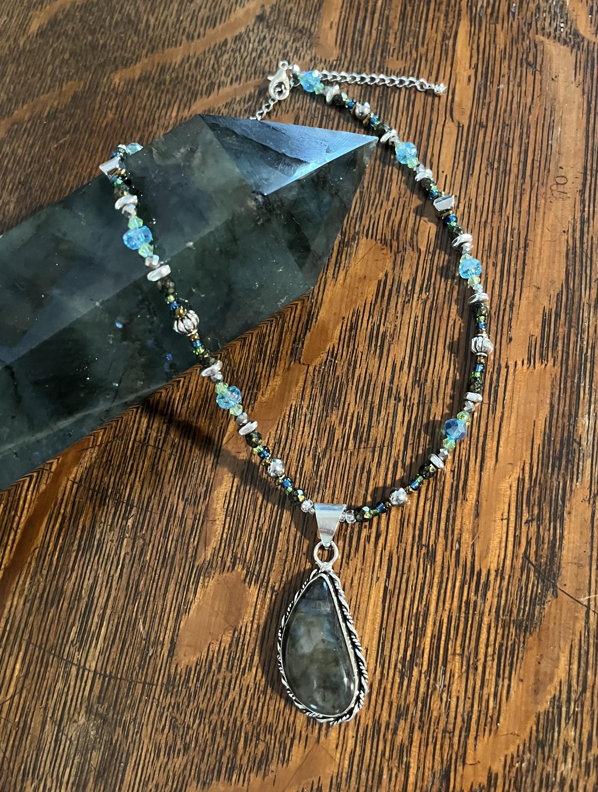 Genuine Labradorite Pendant Choker Necklace