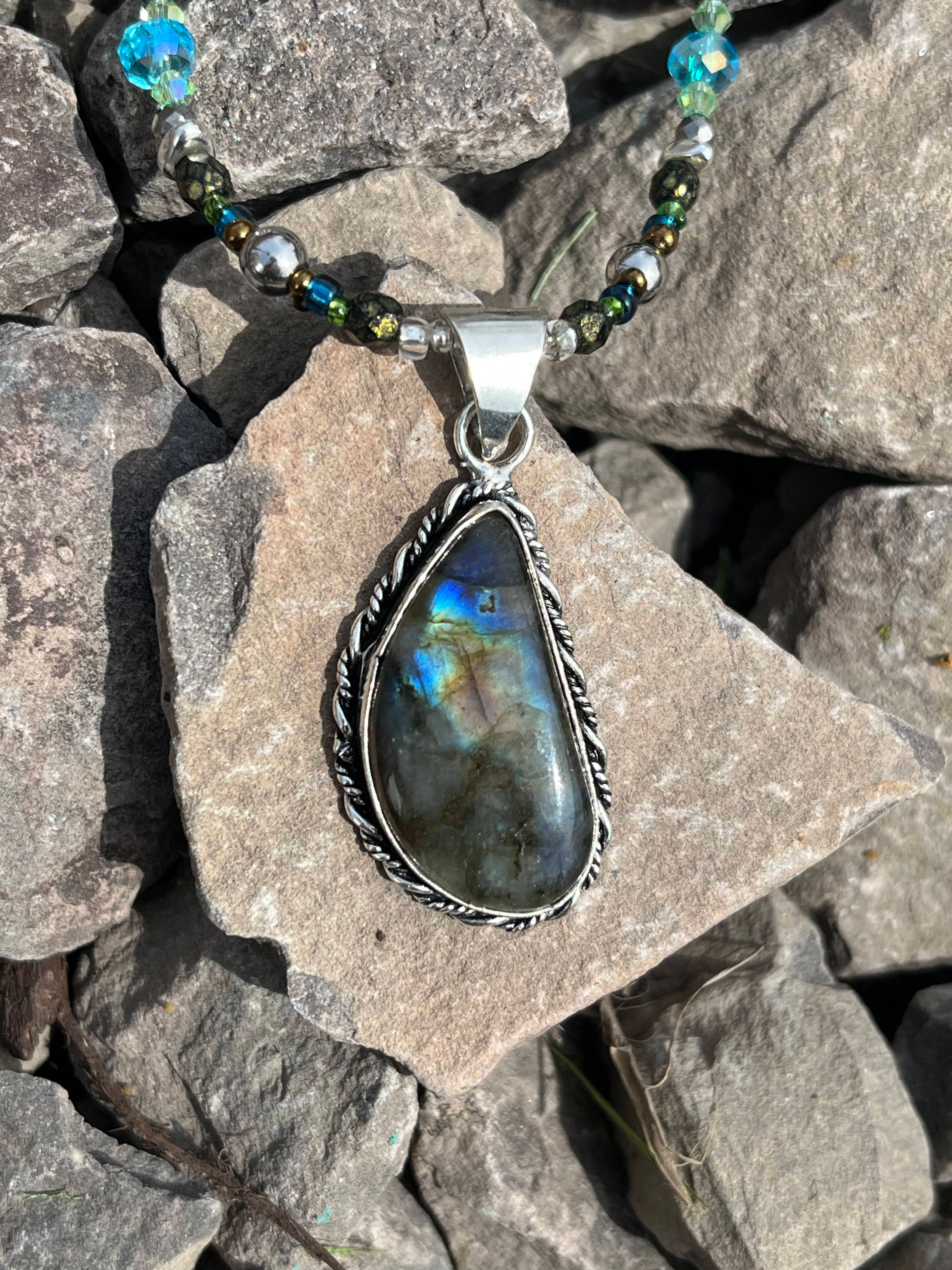Genuine Labradorite Pendant Choker Necklace